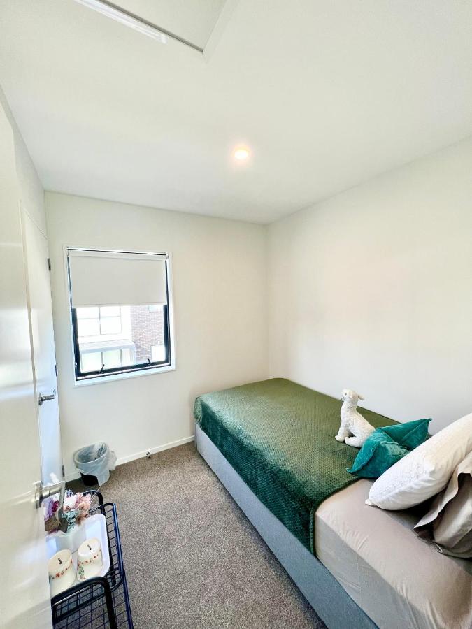 A&J Queen Bedroom-Quiet And Brand New With Reserve View Оукланд Екстериор снимка